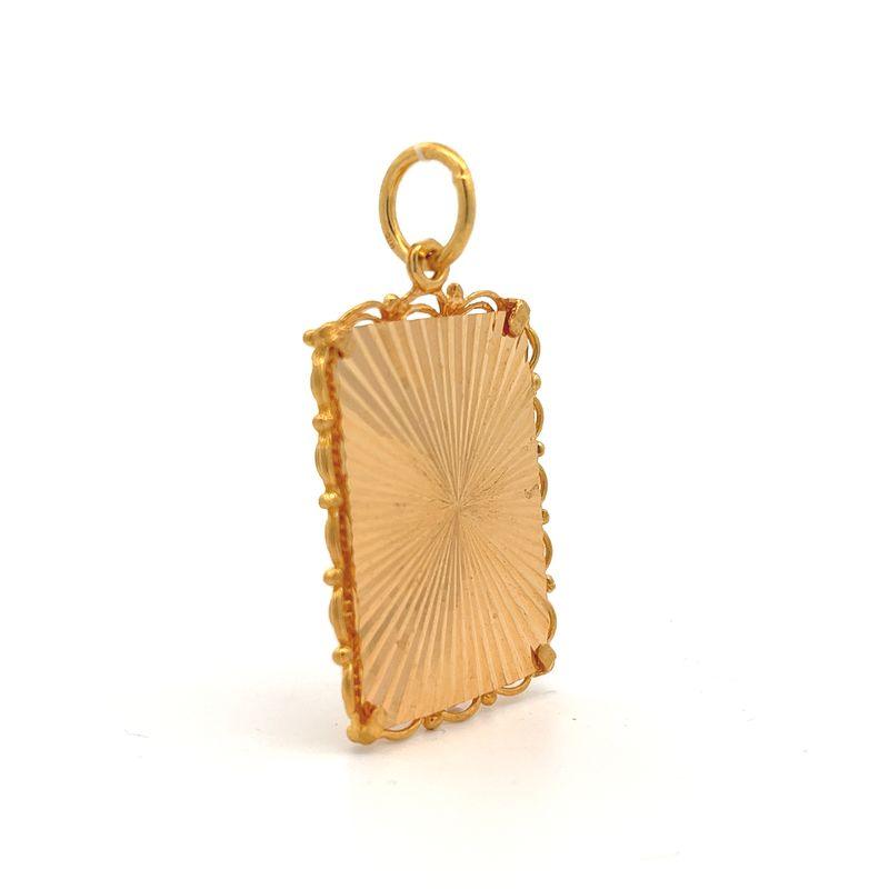 gold, yellow gold, 22k gold, gold chain, pendant, gold pendant