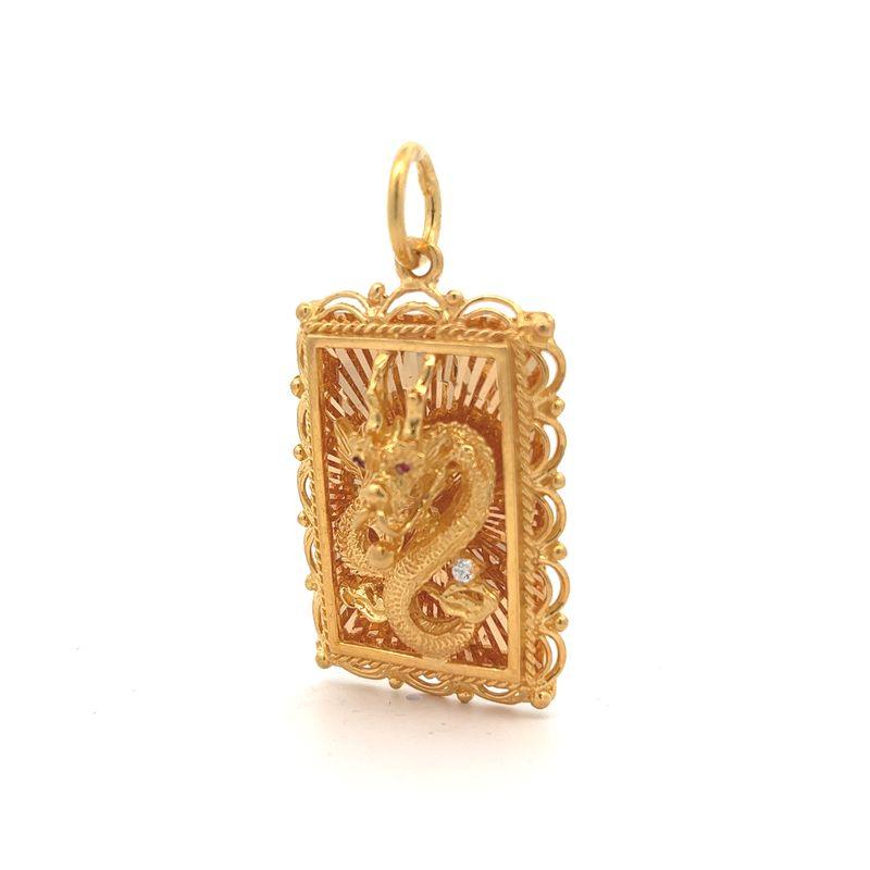 gold, yellow gold, 22k gold, gold chain, pendant, gold pendant